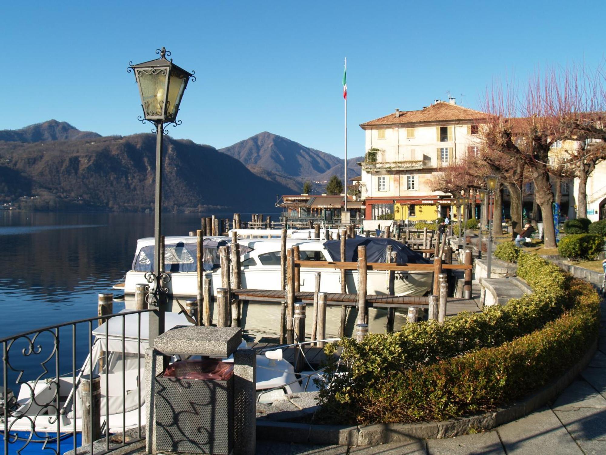 -Ortaflats- Appartamento L'Angolo Orta San Giulio Esterno foto