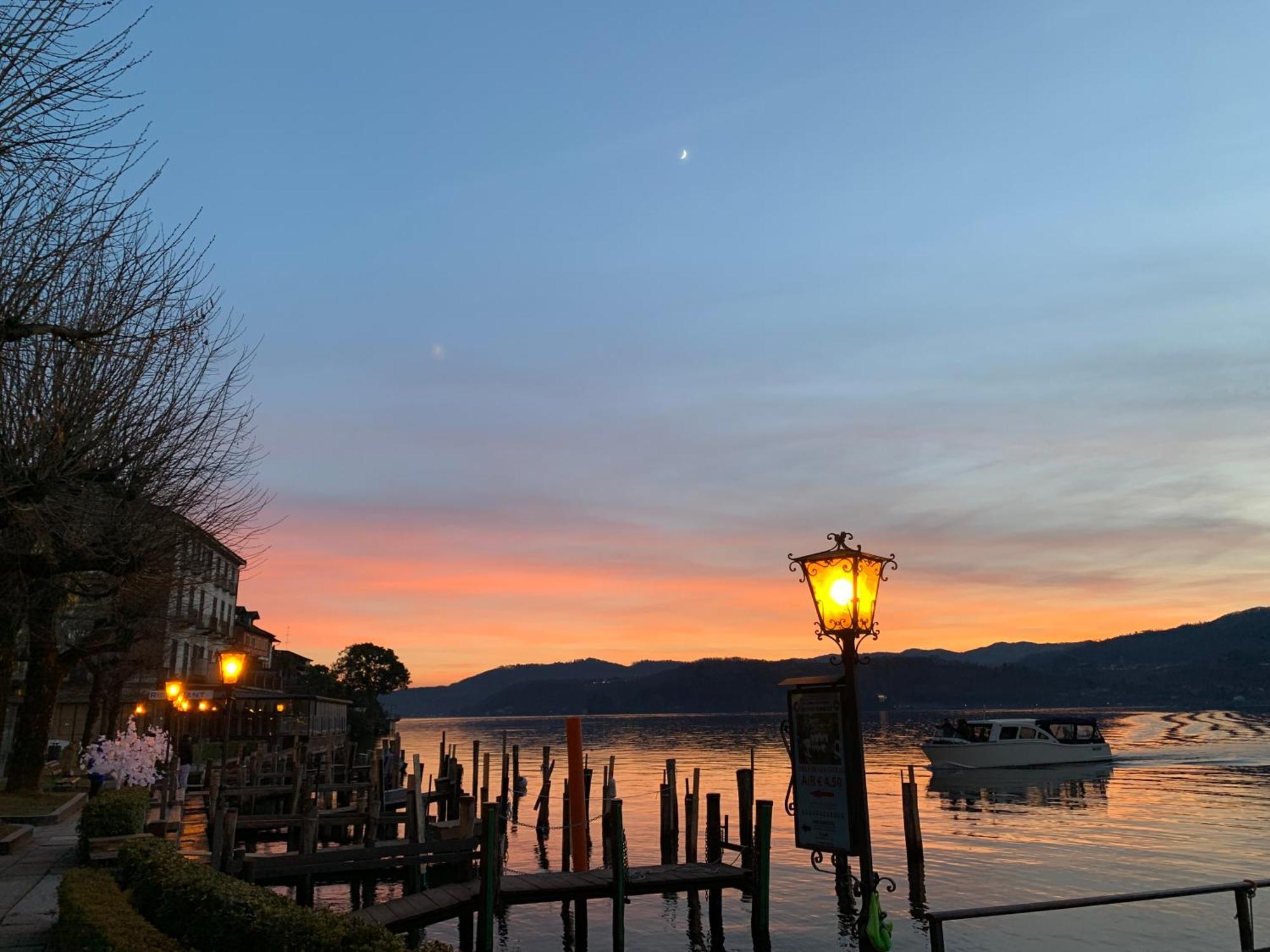 -Ortaflats- Appartamento L'Angolo Orta San Giulio Esterno foto