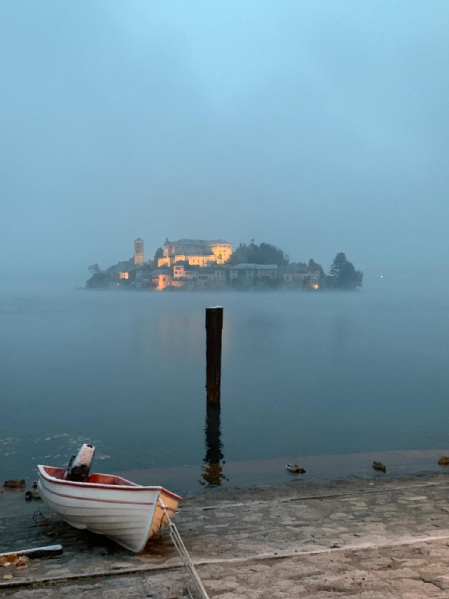 -Ortaflats- Appartamento L'Angolo Orta San Giulio Esterno foto