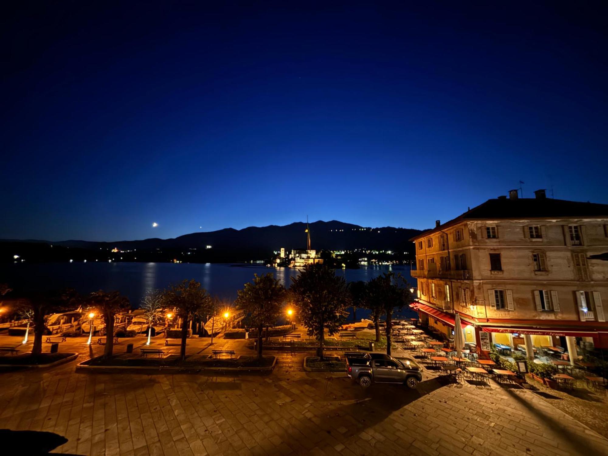 -Ortaflats- Appartamento L'Angolo Orta San Giulio Esterno foto